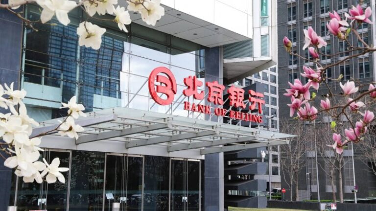 “红雁归乡”激活“红色基因”_